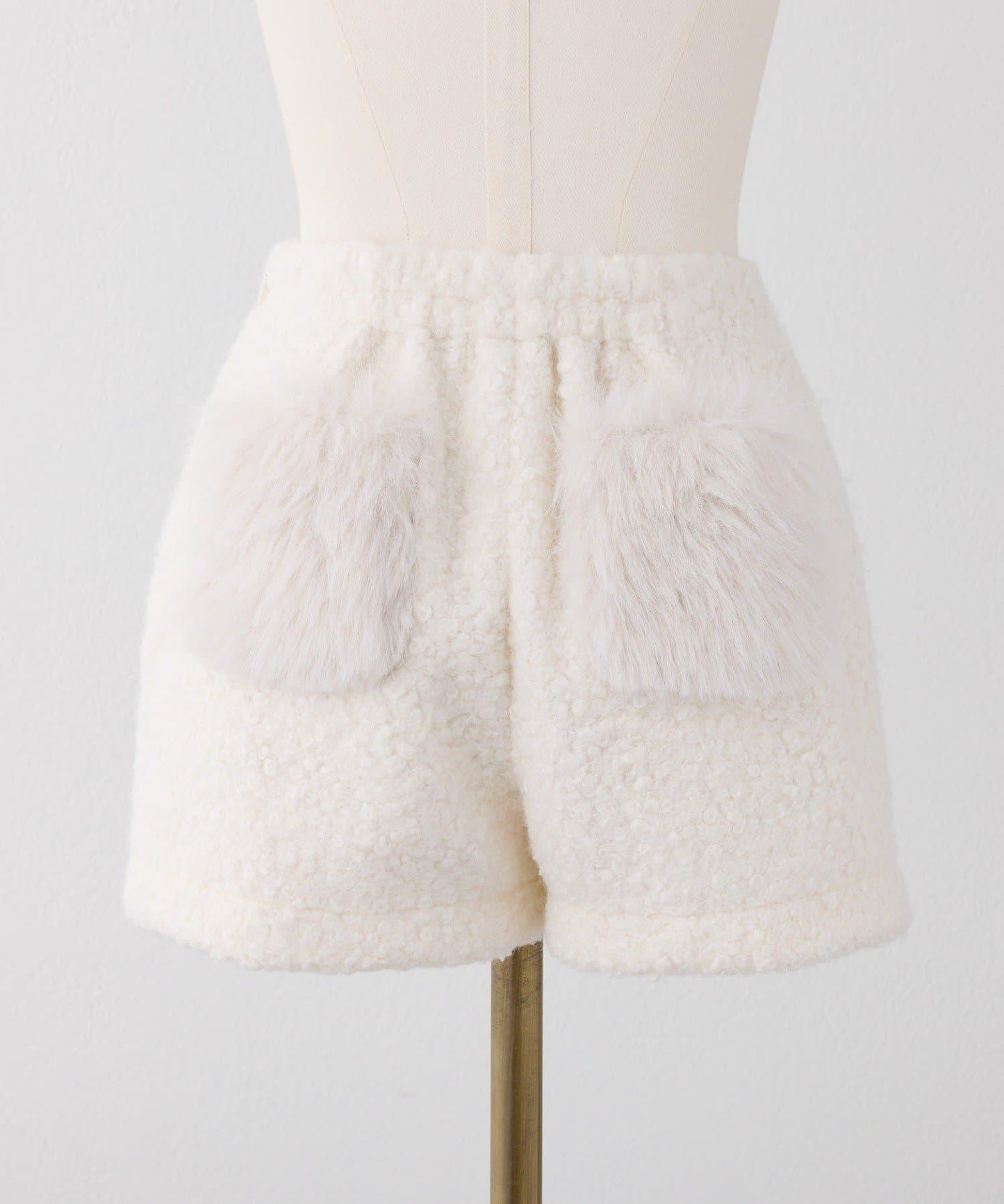 口袋毛絨短褲