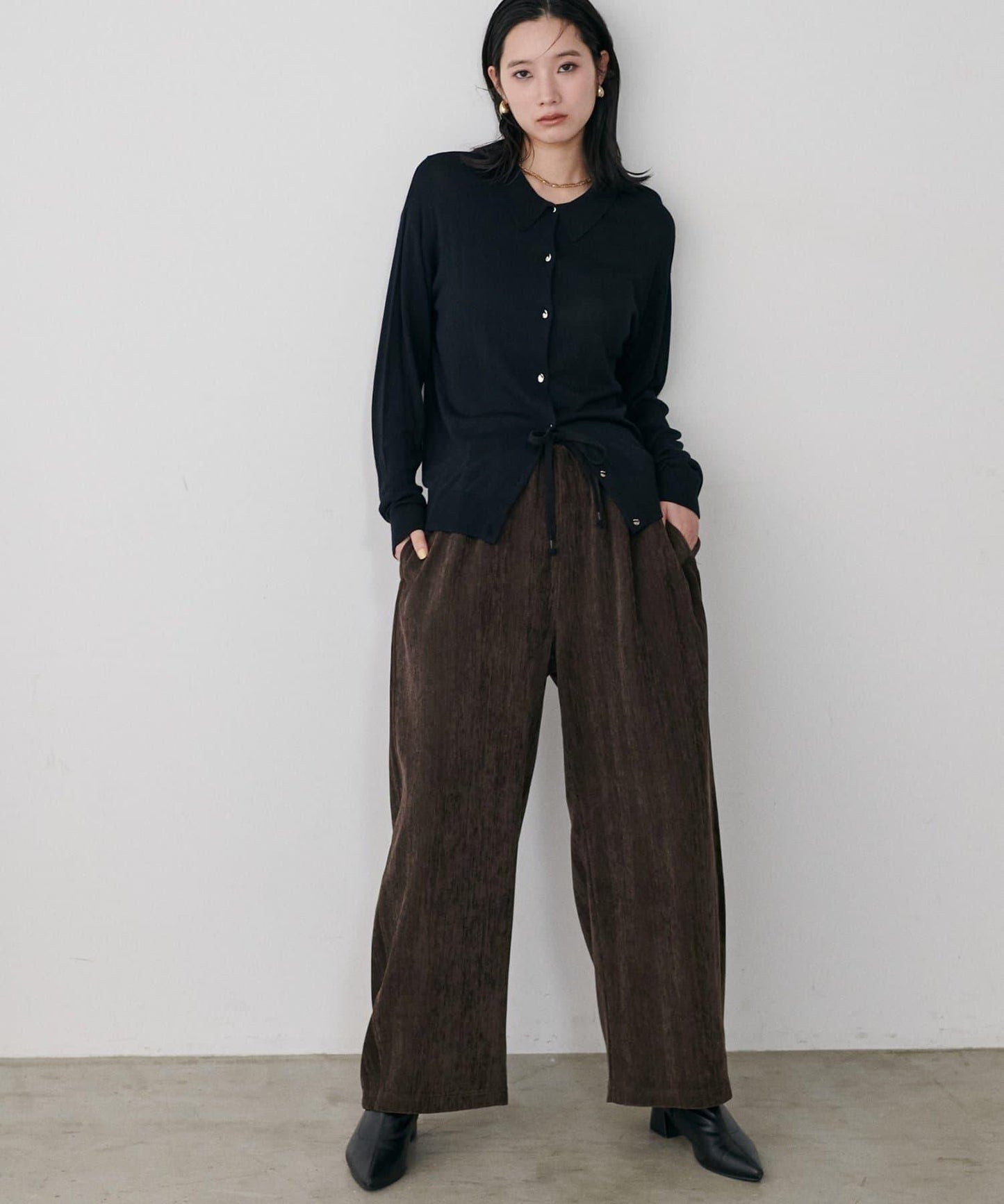 仿天鵝絨人字紋彎曲褲