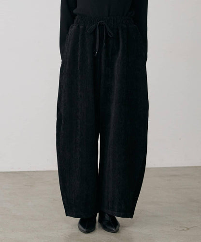 仿天鵝絨人字紋彎曲褲