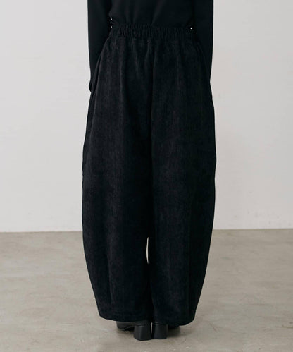 仿天鵝絨人字紋彎曲褲