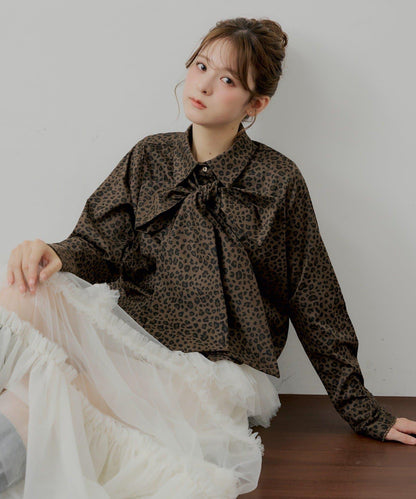 【SALON by Chico】帶蝴蝶結蕾絲設計襯衫