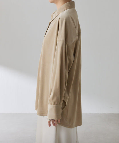 金屬紐扣燈芯絨襯衫