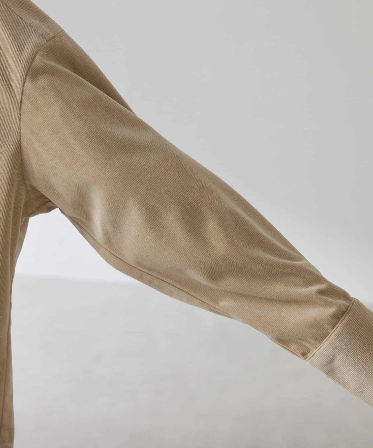 金屬紐扣燈芯絨襯衫