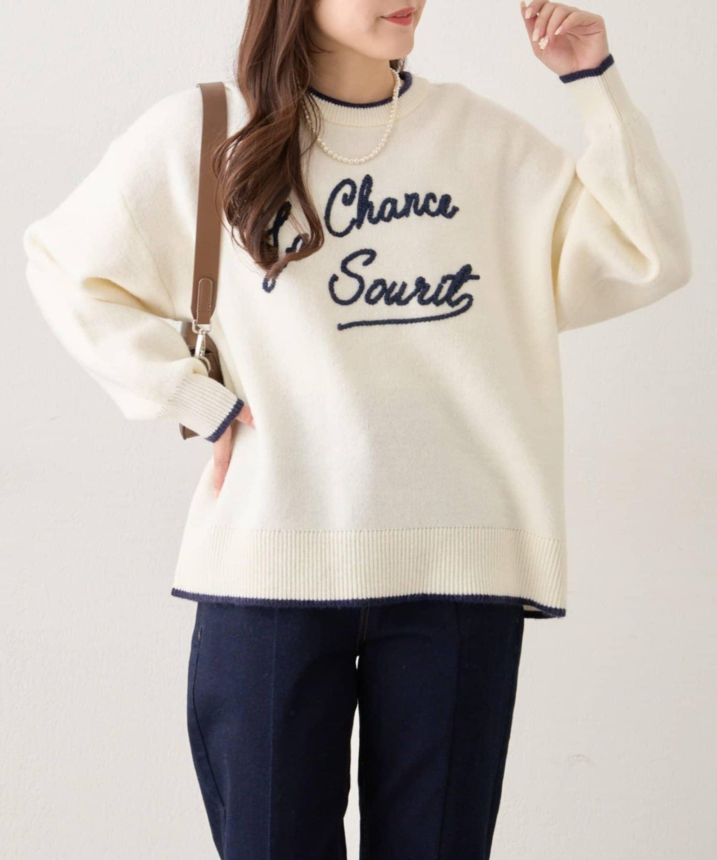 【NAO】繡花字母標誌套頭衫