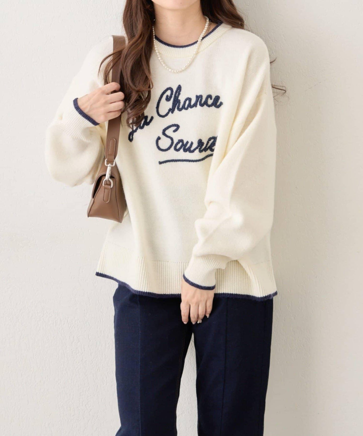 【NAO】繡花字母標誌套頭衫