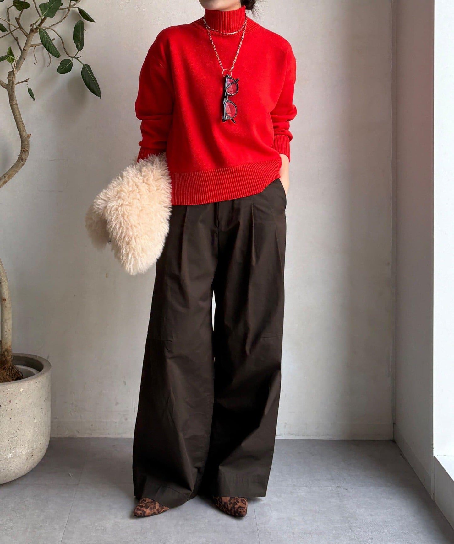 側開叉高領針織衫