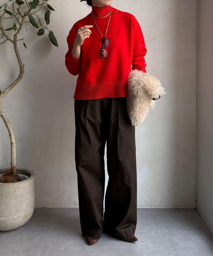 側開叉高領針織衫