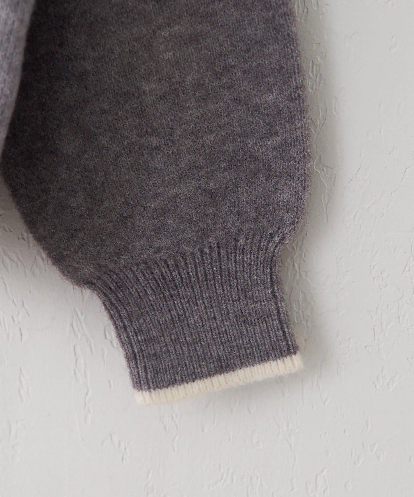 【NAO】繡花字母標誌套頭衫