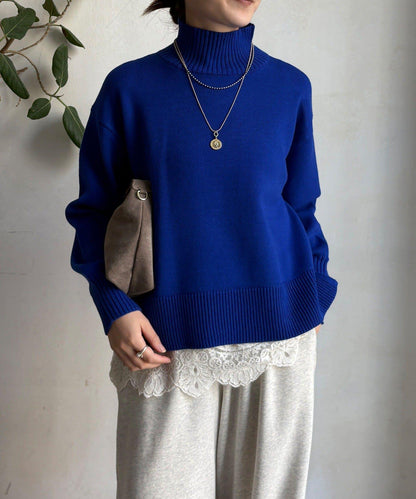 側開叉高領針織衫