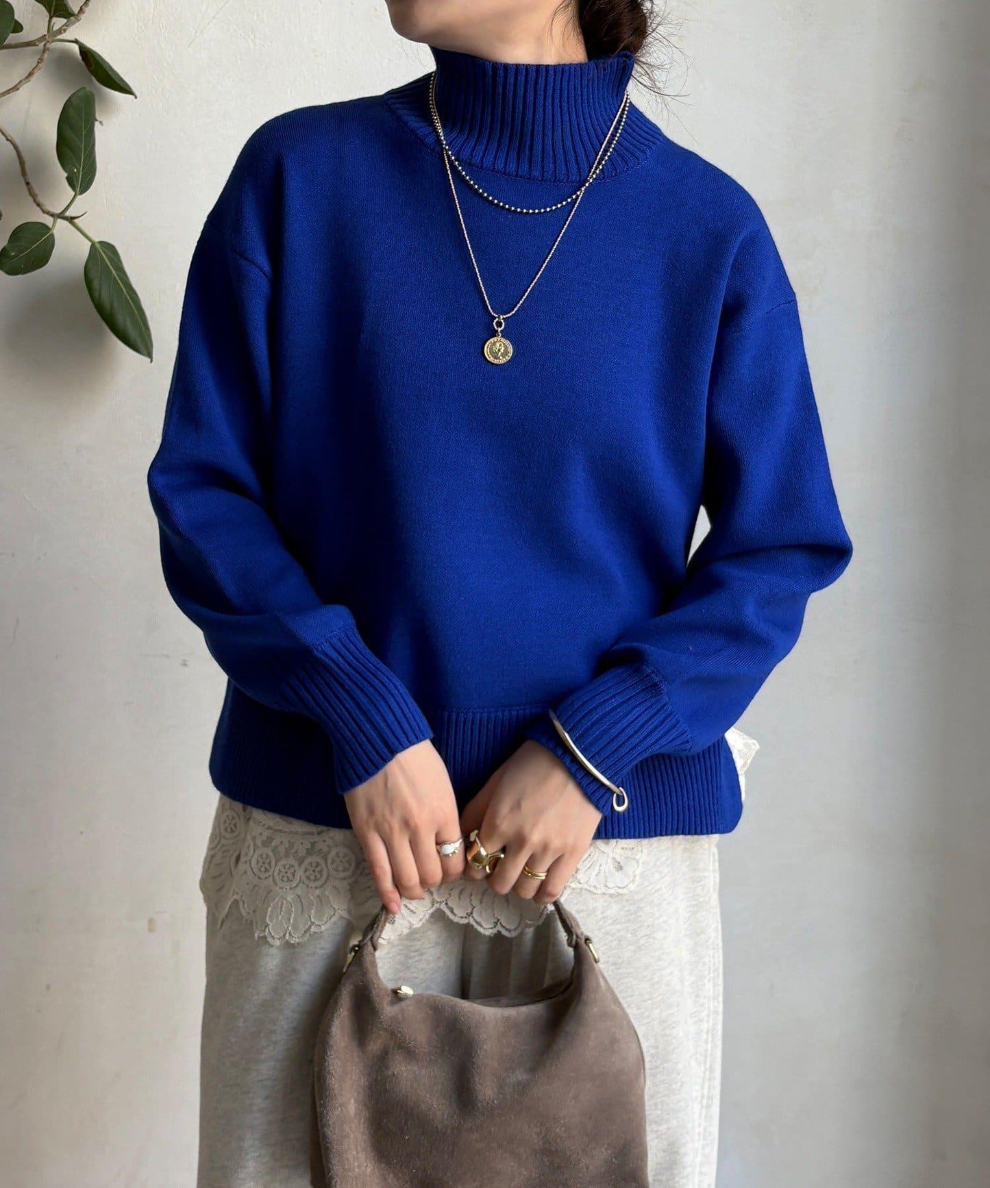 側開叉高領針織衫