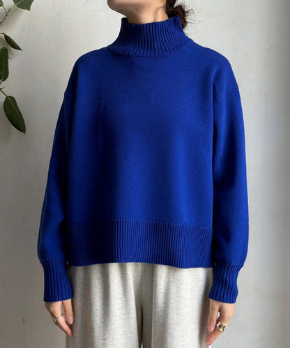 側開叉高領針織衫