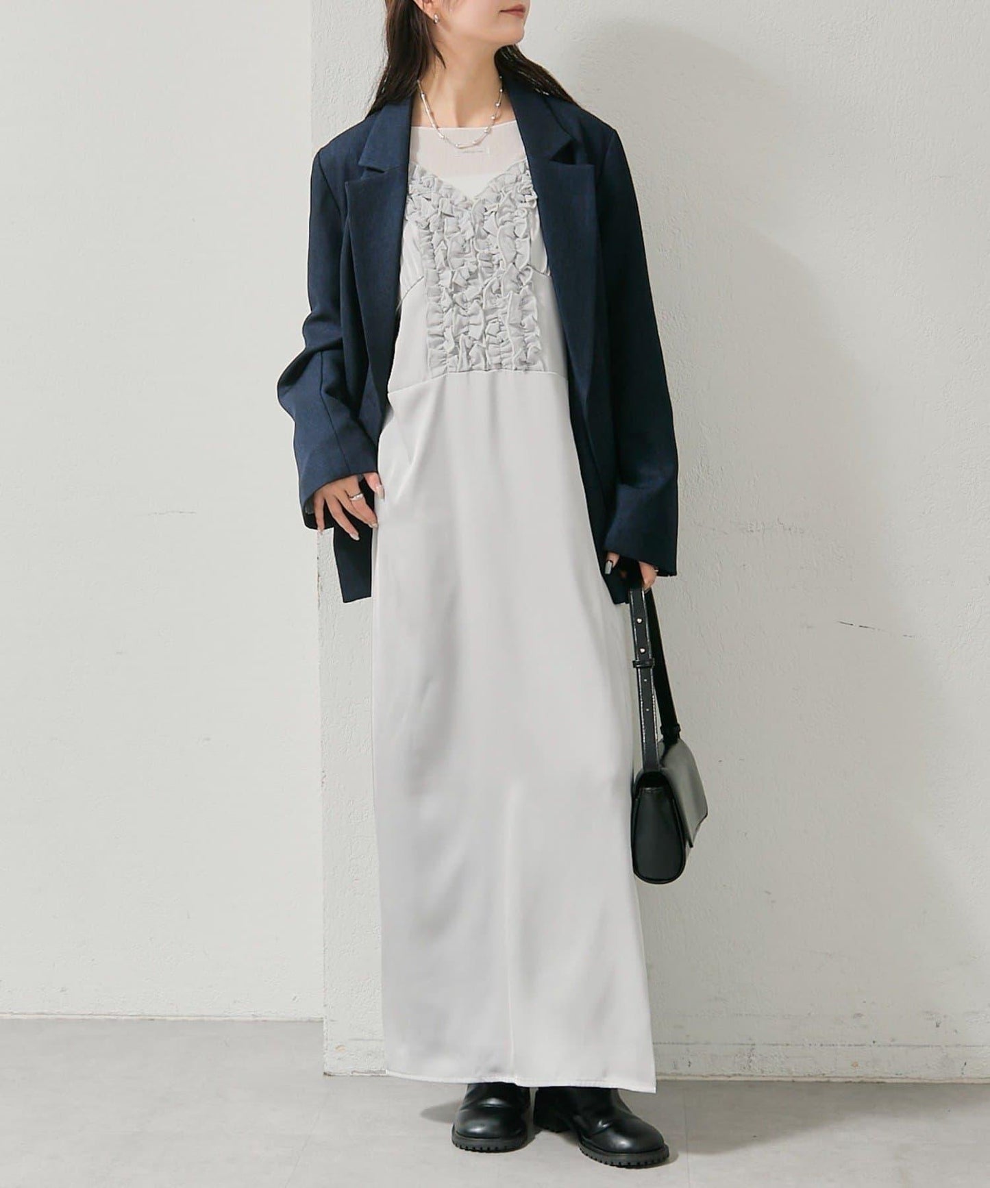 荷葉邊設計吊帶連衣裙