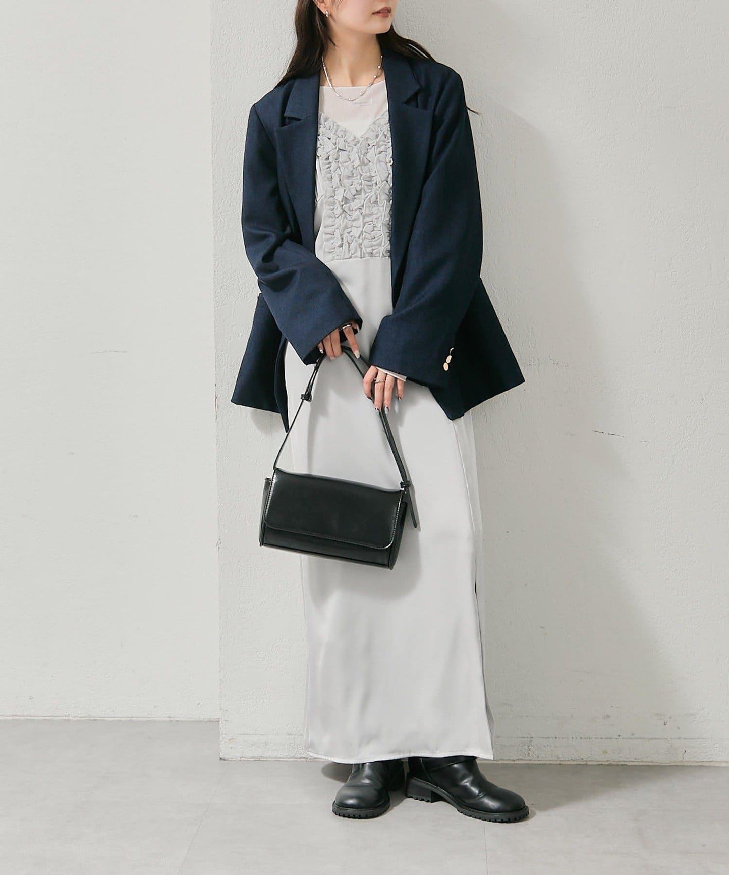 荷葉邊設計吊帶連衣裙