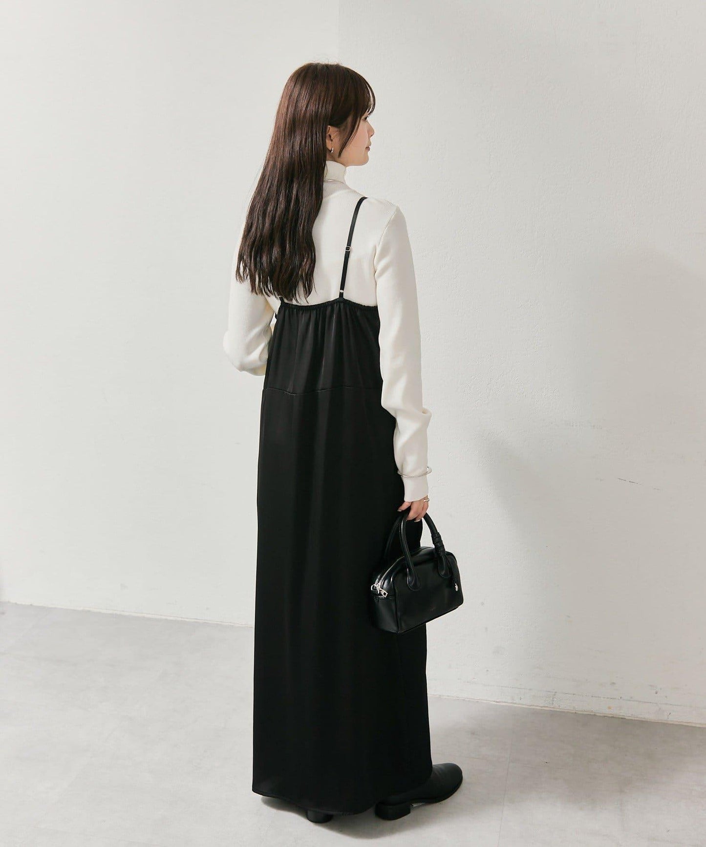 荷葉邊設計吊帶連衣裙