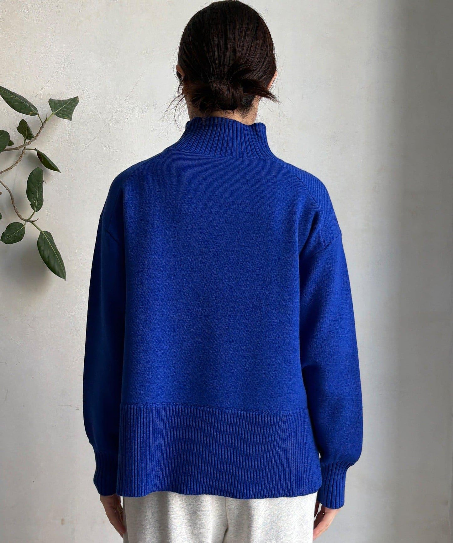 側開叉高領針織衫