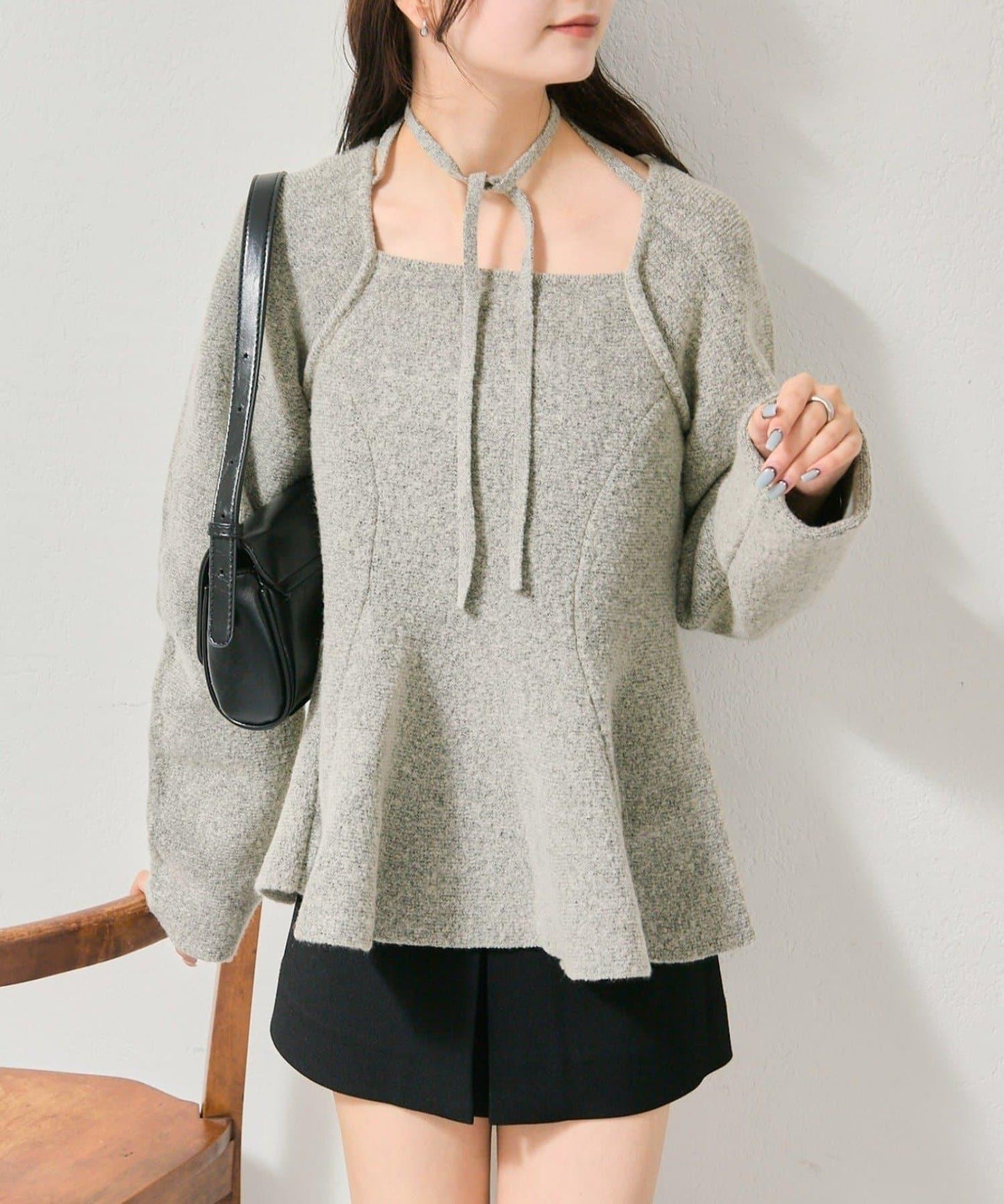 方領荷葉邊針織衫