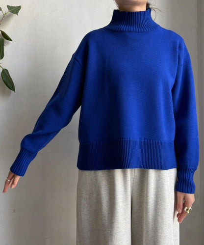 側開叉高領針織衫