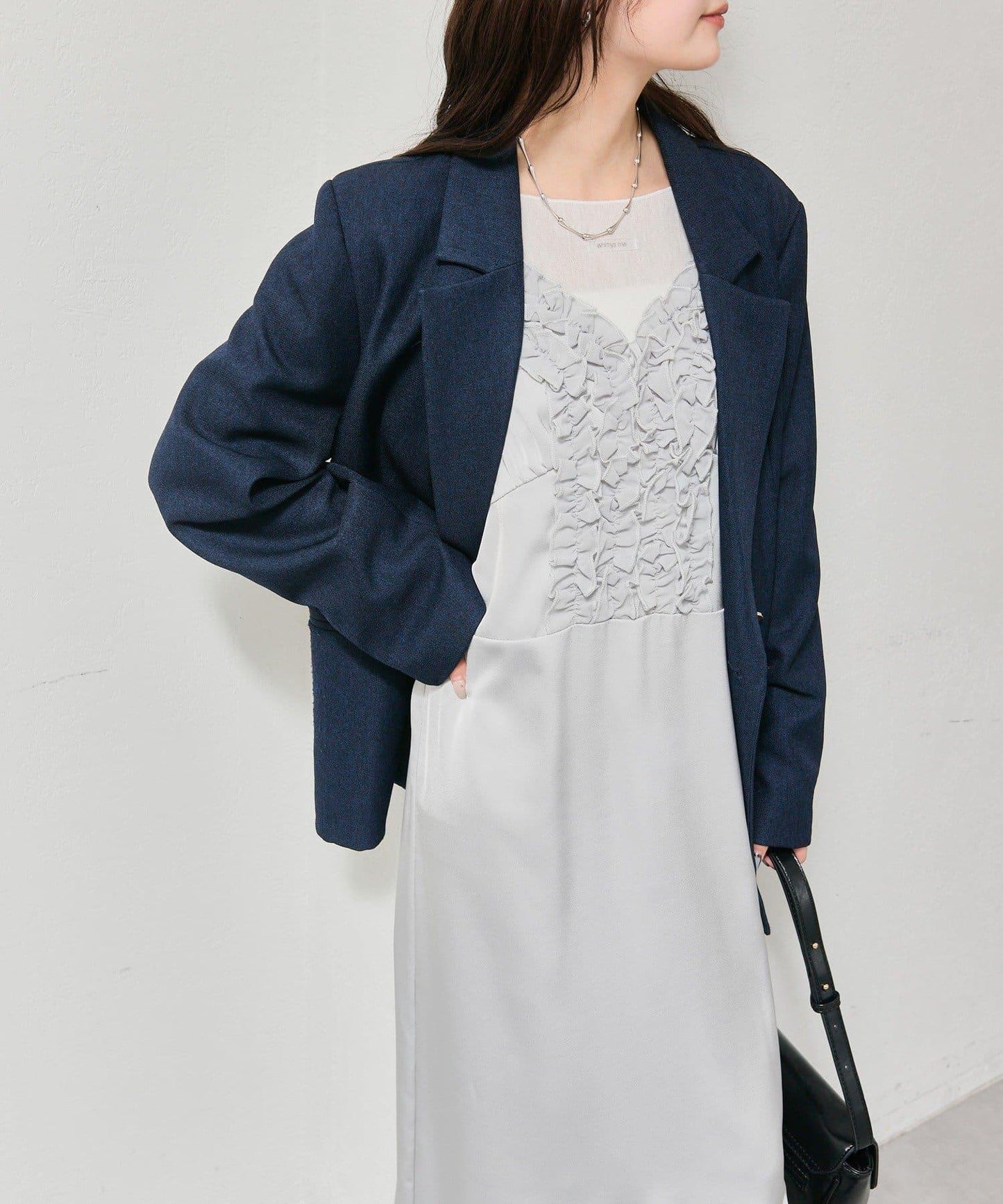 荷葉邊設計吊帶連衣裙