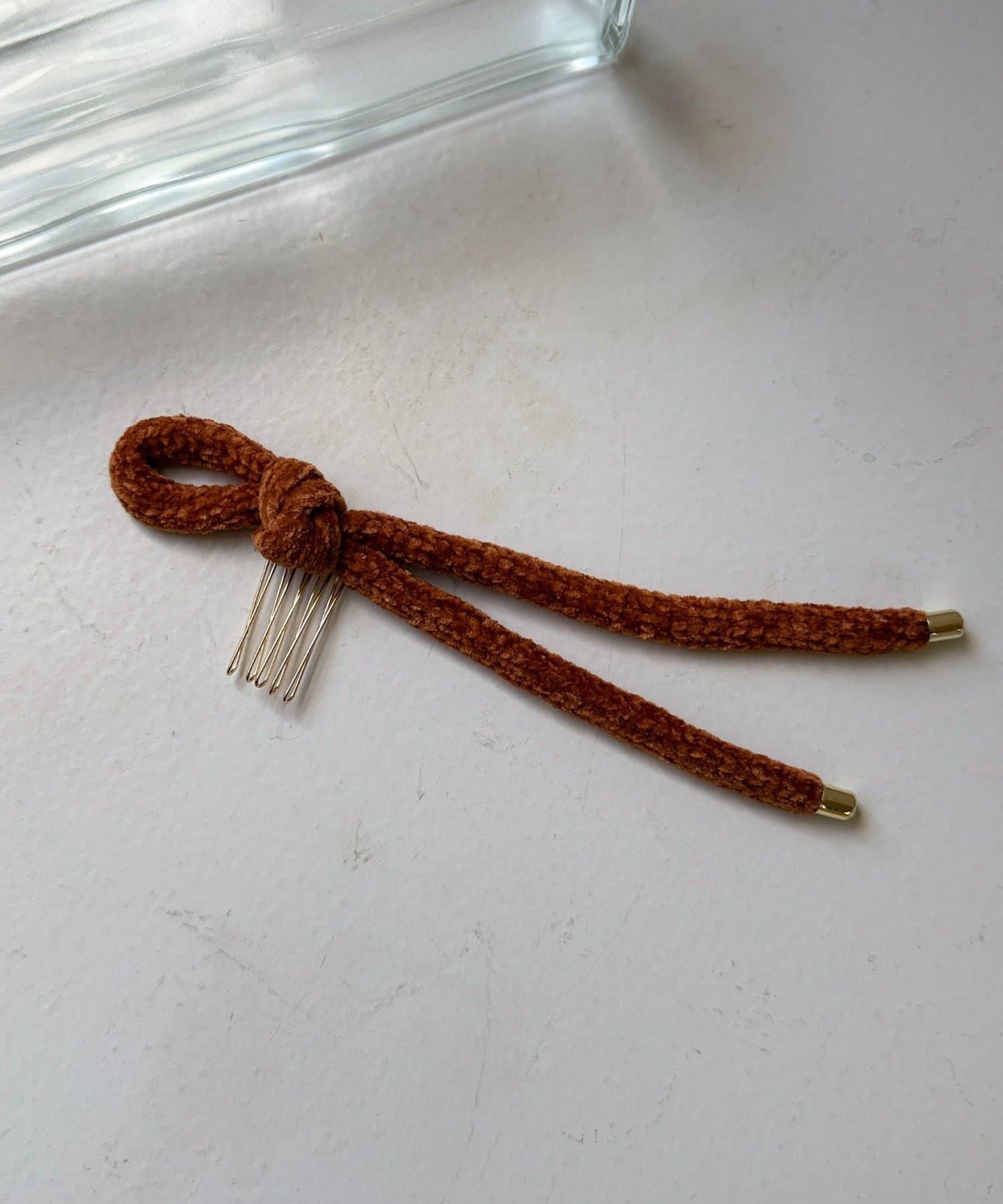 天鵝絨側邊蝴蝶結髮飾