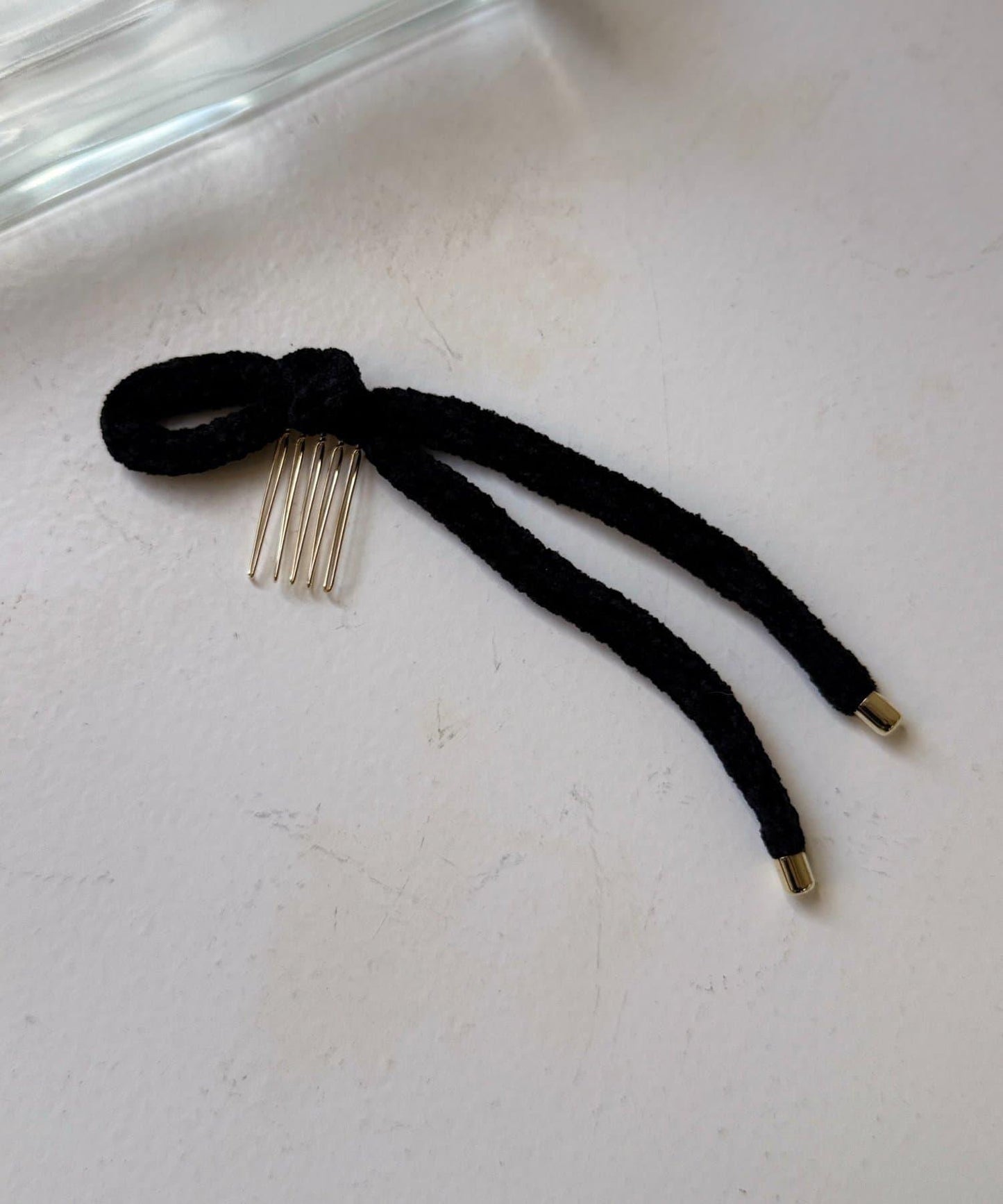 天鵝絨側邊蝴蝶結髮飾