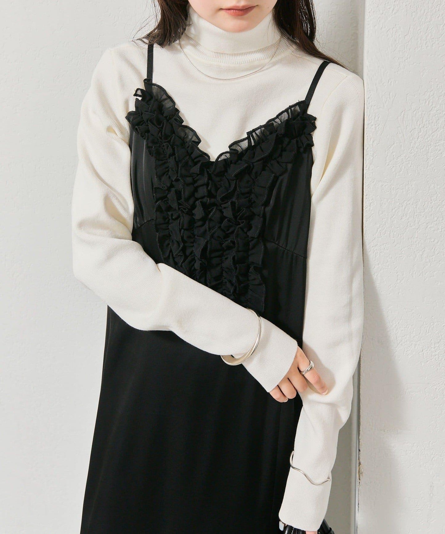 荷葉邊設計吊帶連衣裙