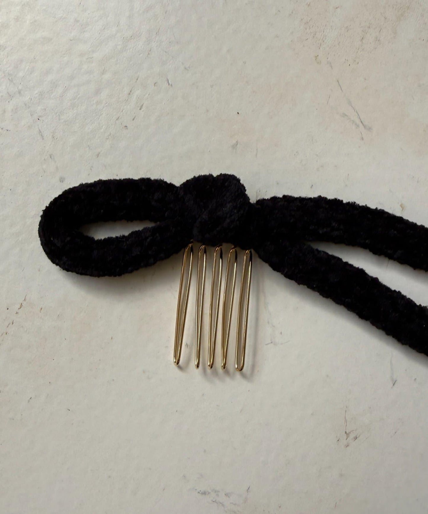 天鵝絨側邊蝴蝶結髮飾