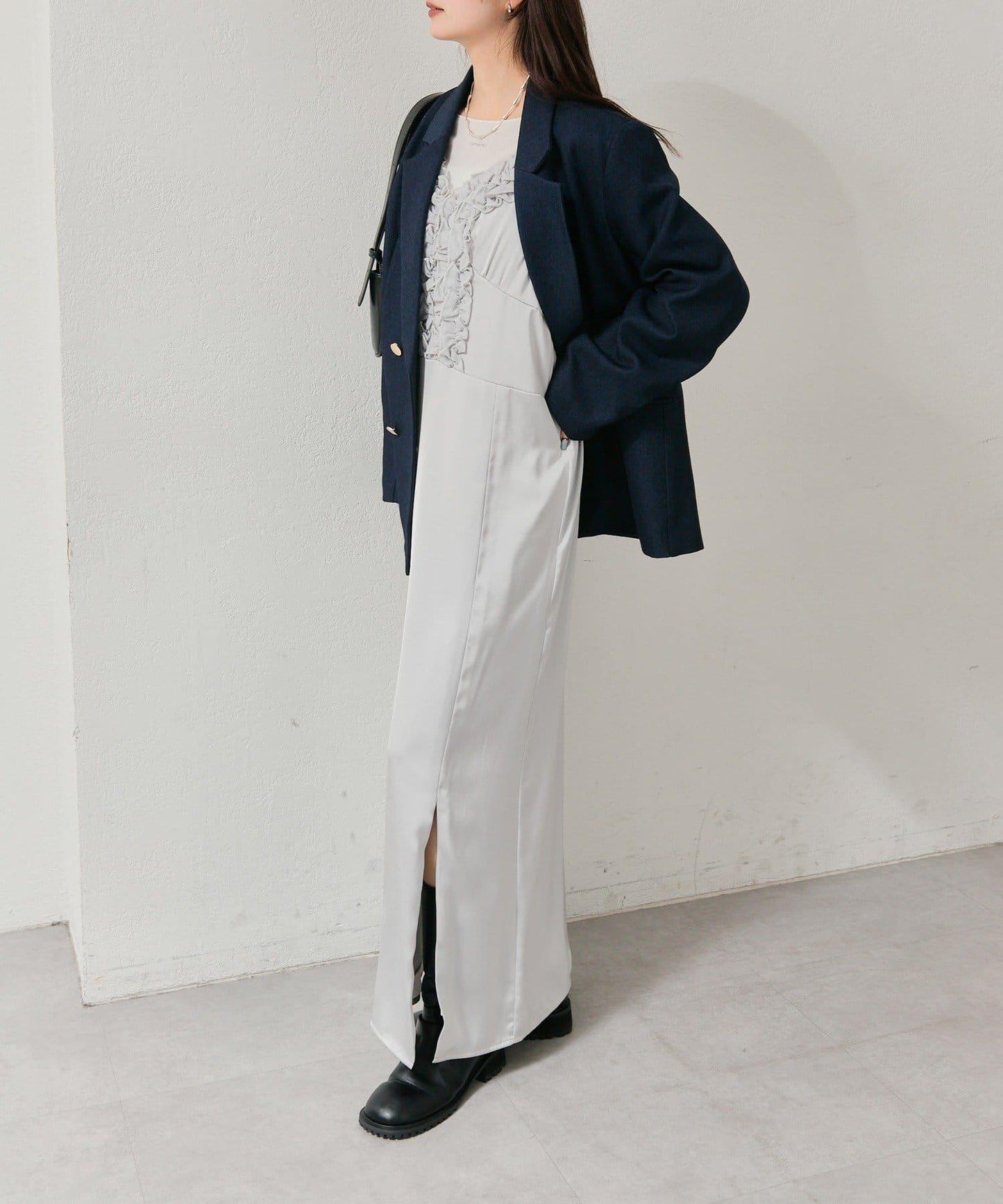 荷葉邊設計吊帶連衣裙