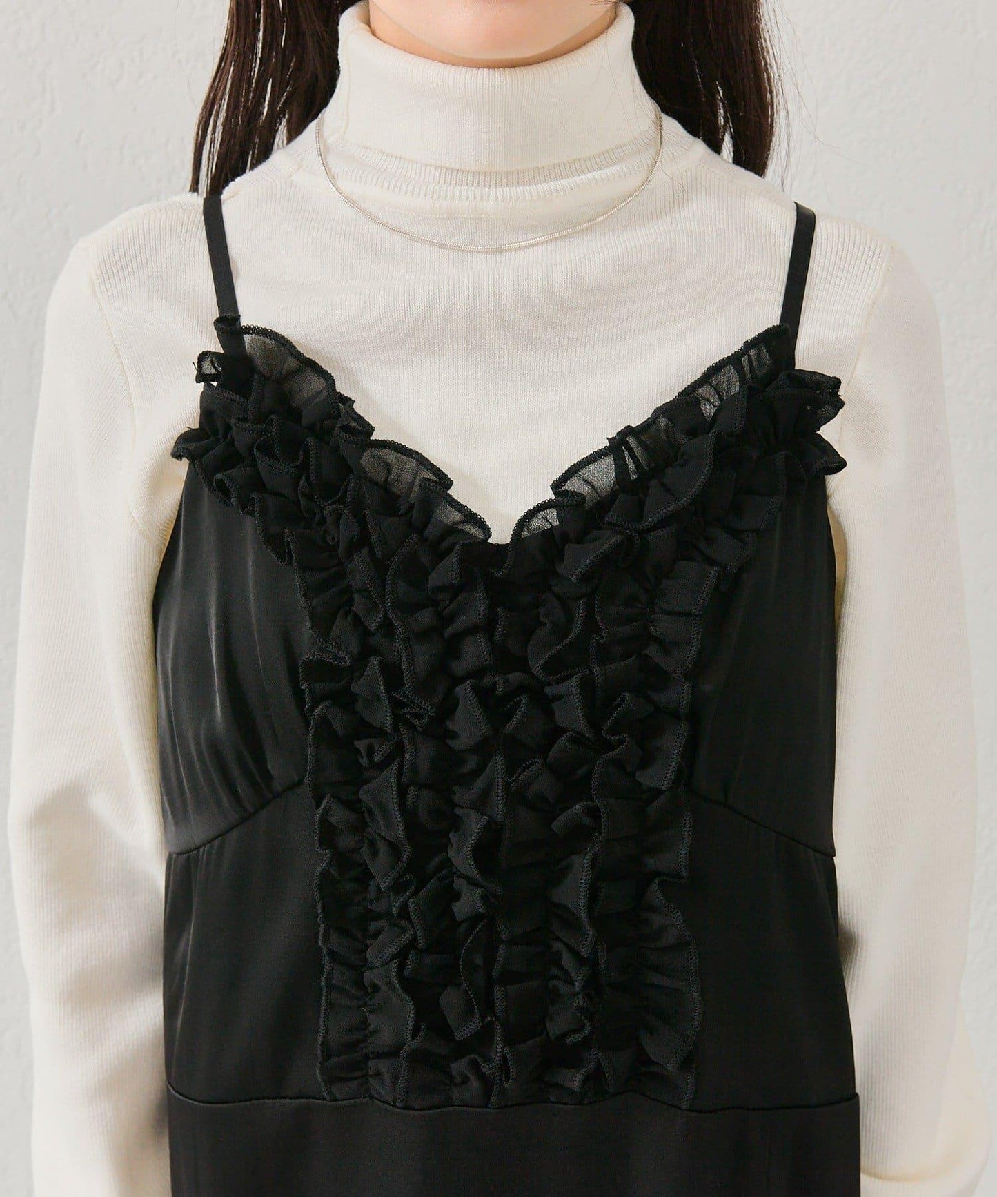 荷葉邊設計吊帶連衣裙