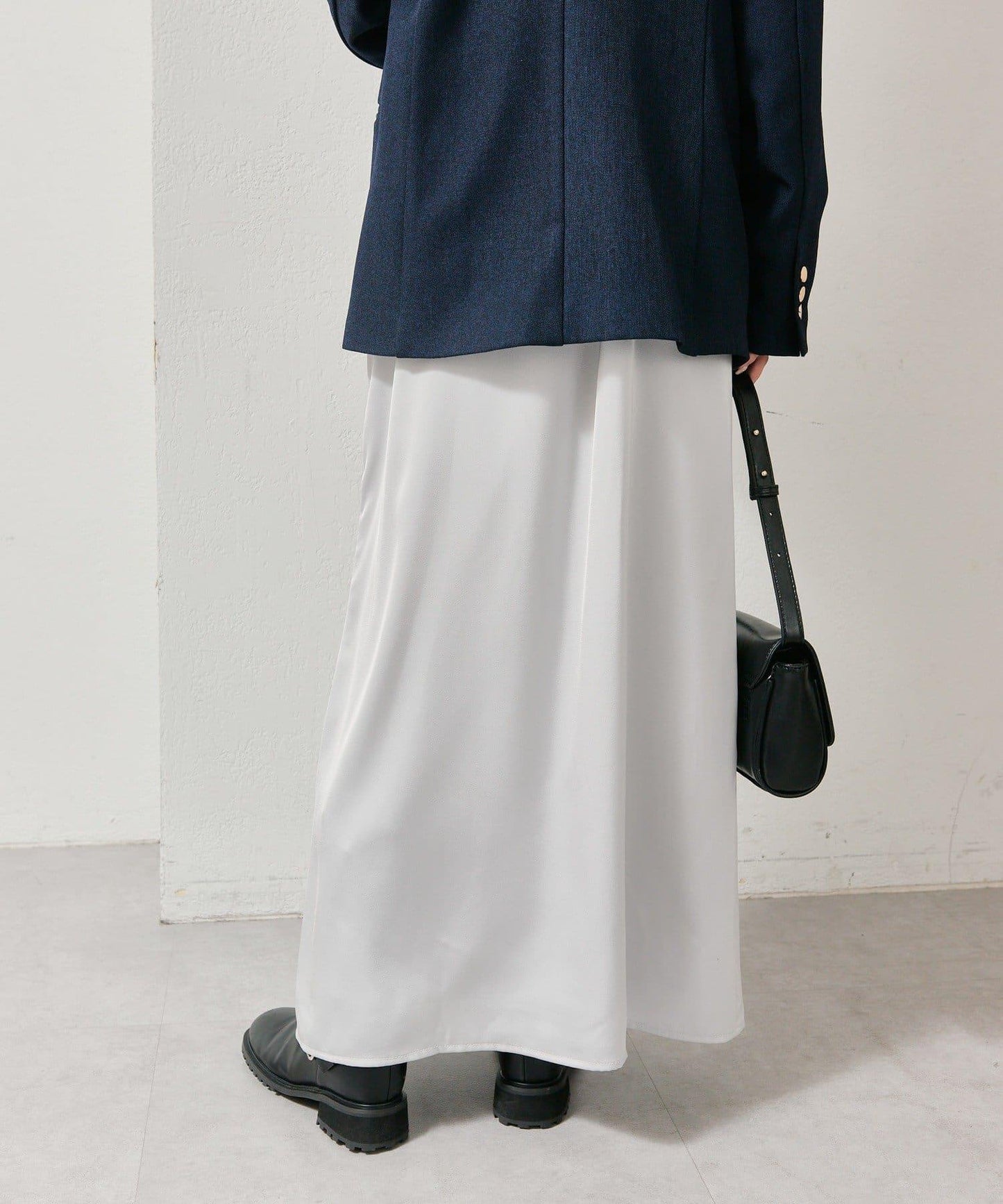 荷葉邊設計吊帶連衣裙