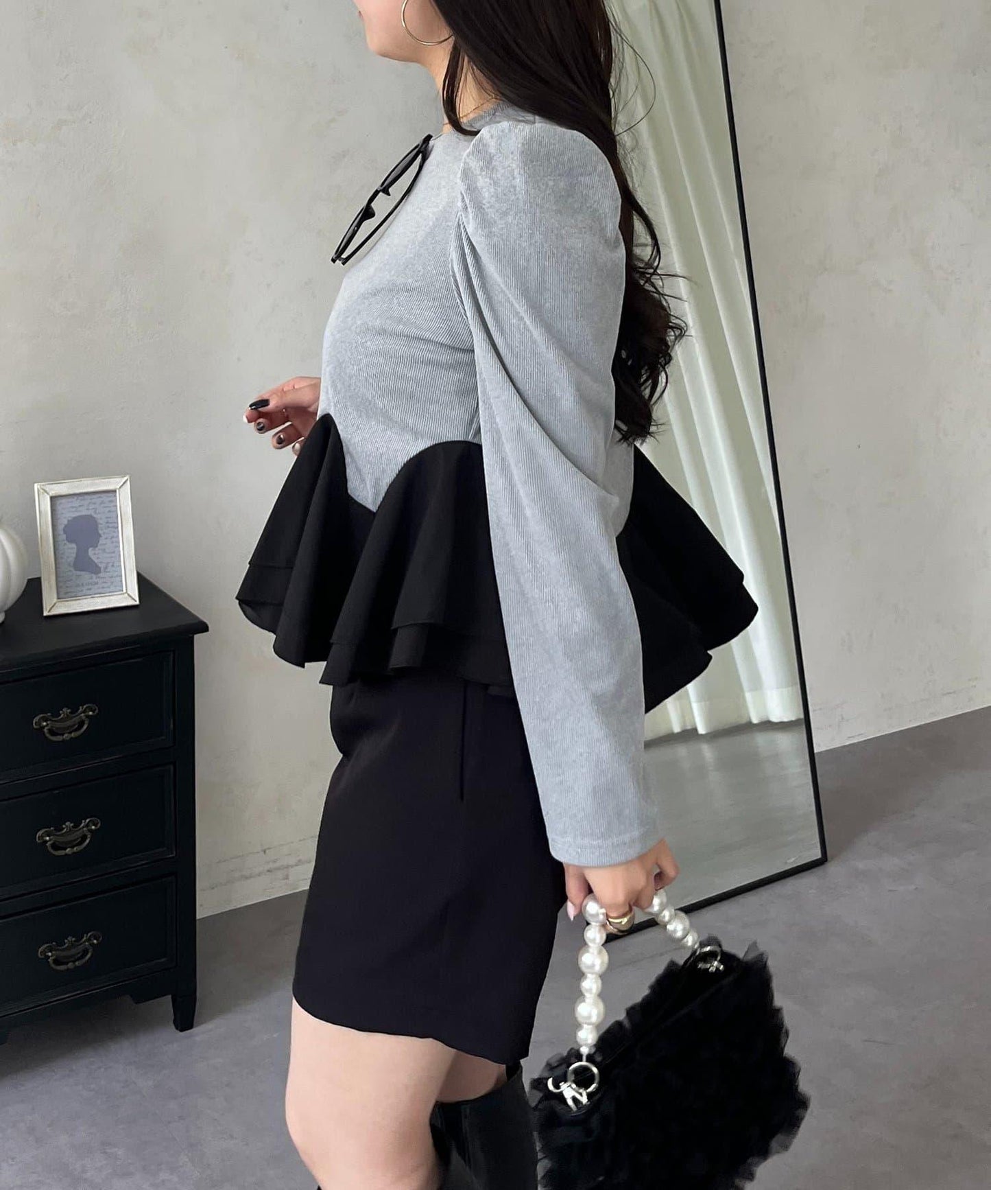 下襬荷葉邊磨毛羅紋針織上衣