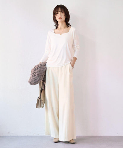 【也適合作為針織衫內搭】方領T恤