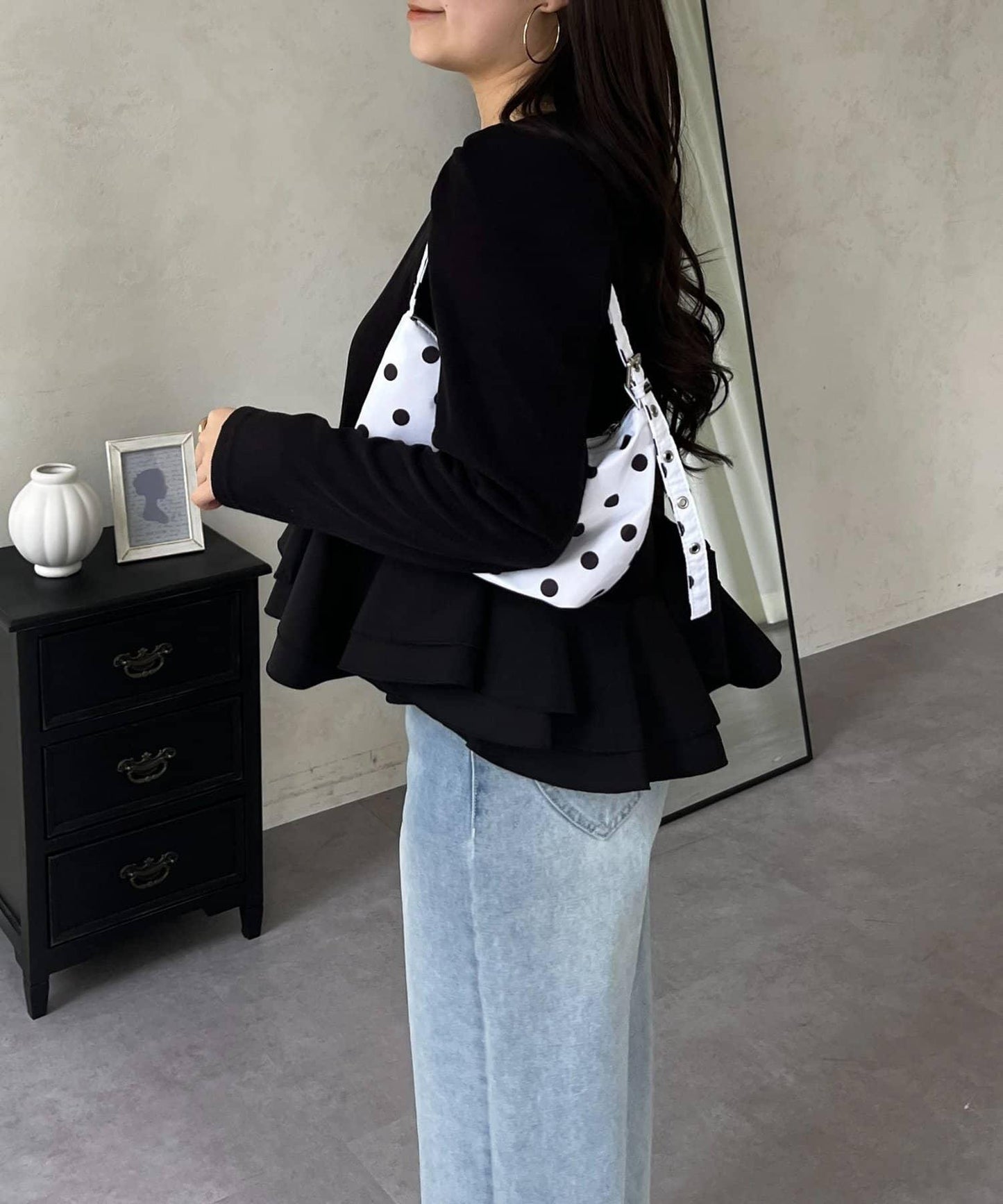 下襬荷葉邊磨毛羅紋針織上衣