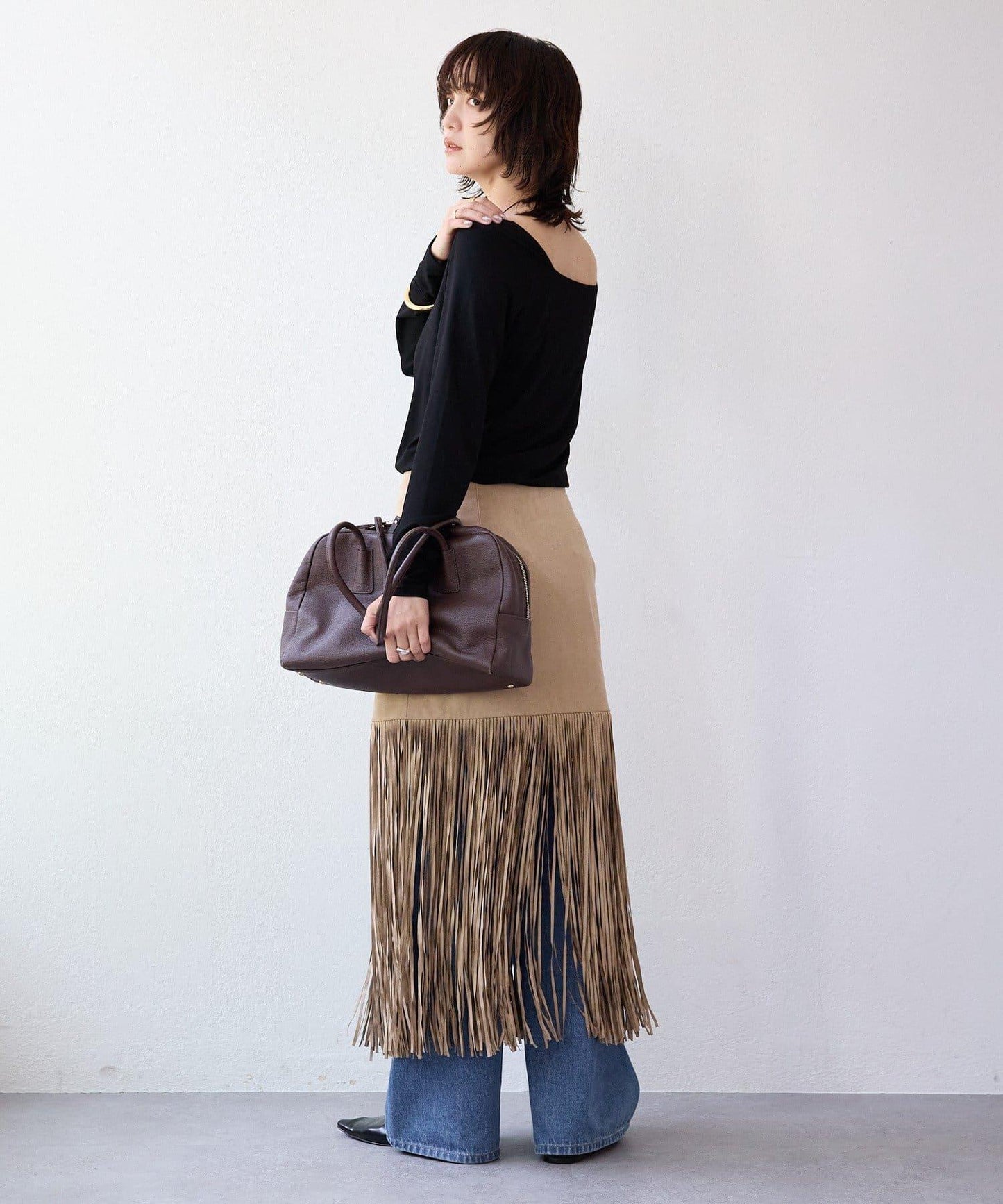 【也適合作為針織衫內搭】方領T恤