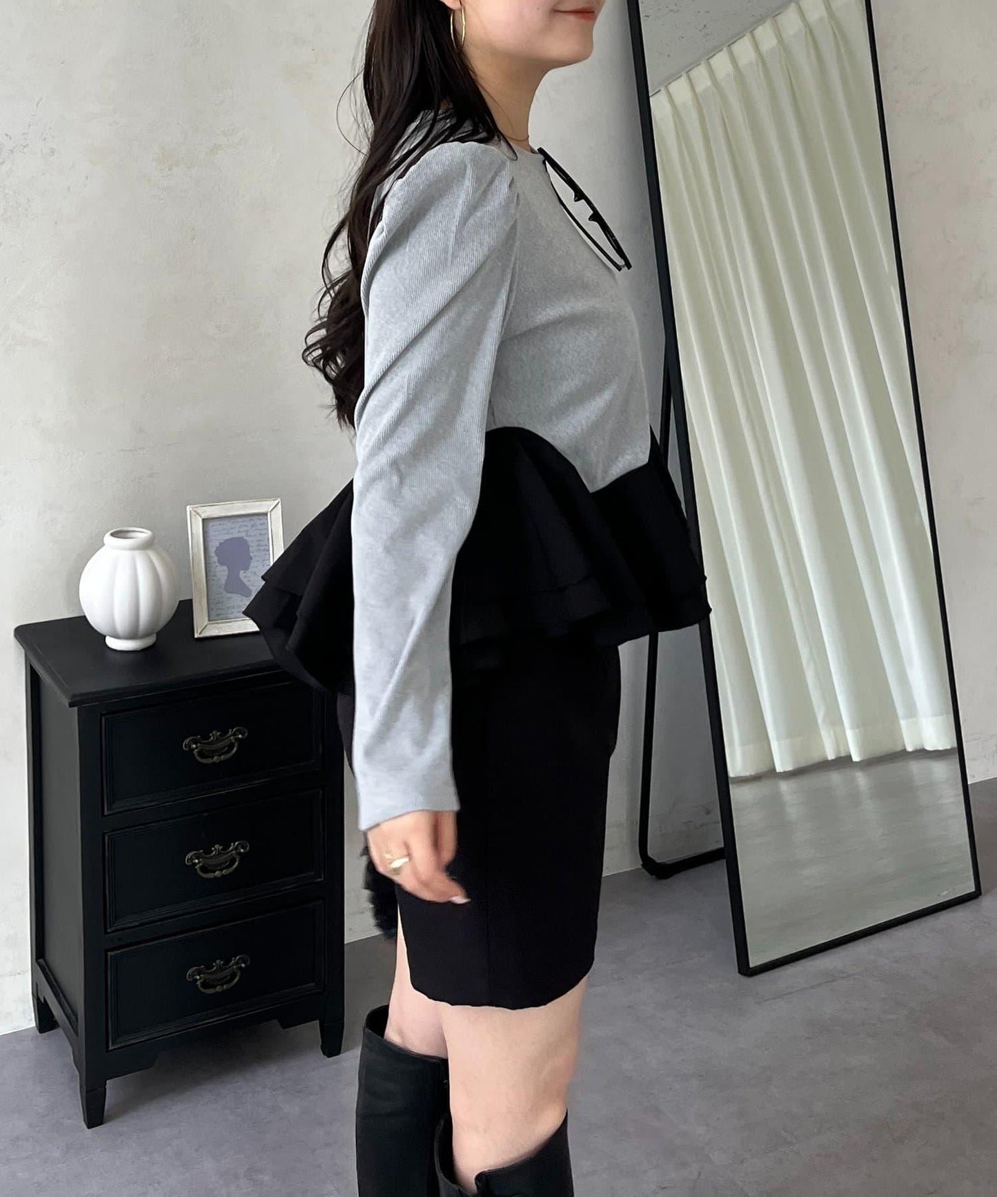 下襬荷葉邊磨毛羅紋針織上衣