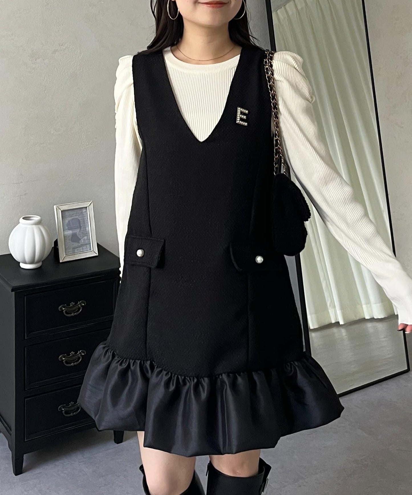 下襬氣球袖呢料連衣裙