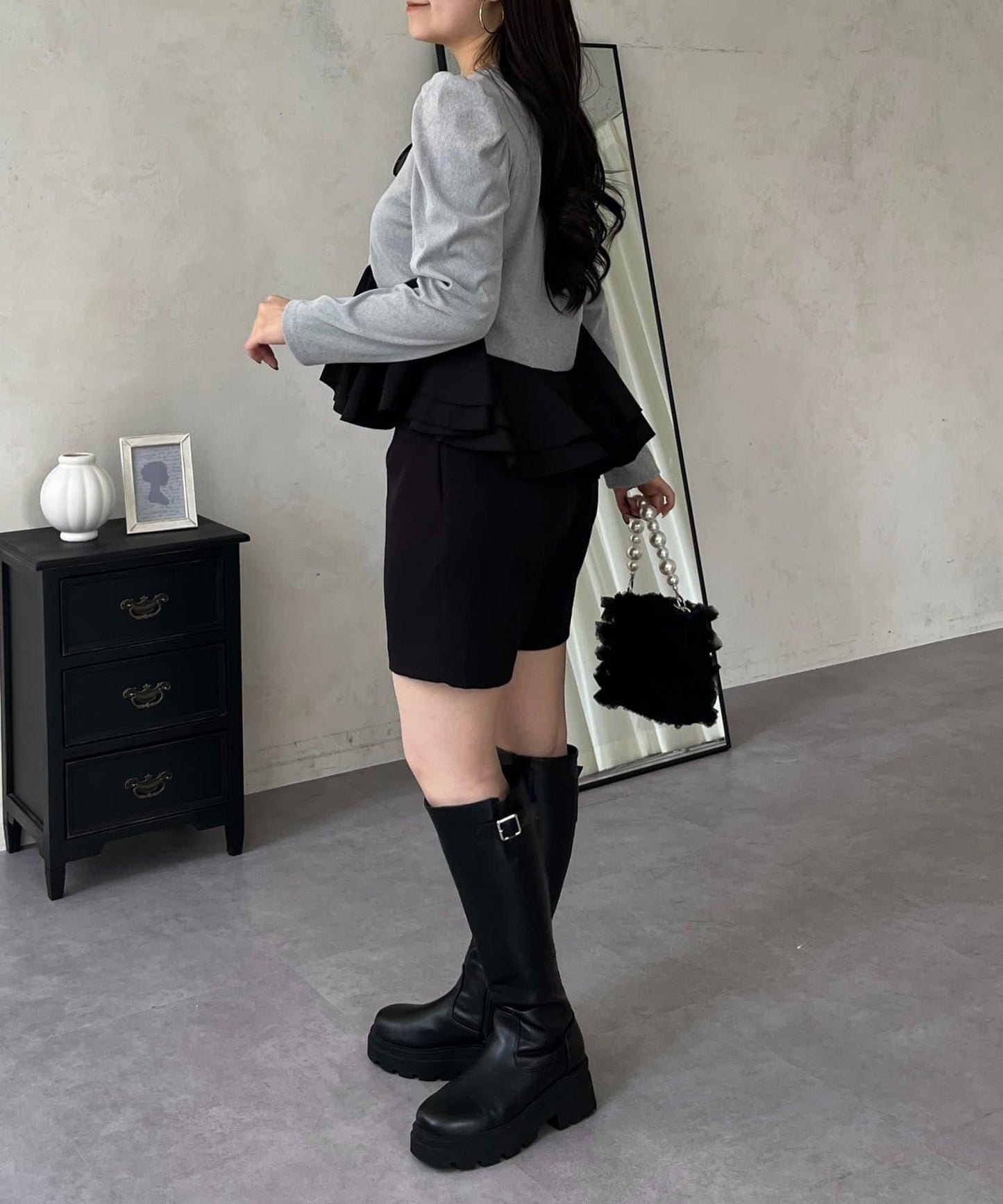 下襬荷葉邊磨毛羅紋針織上衣