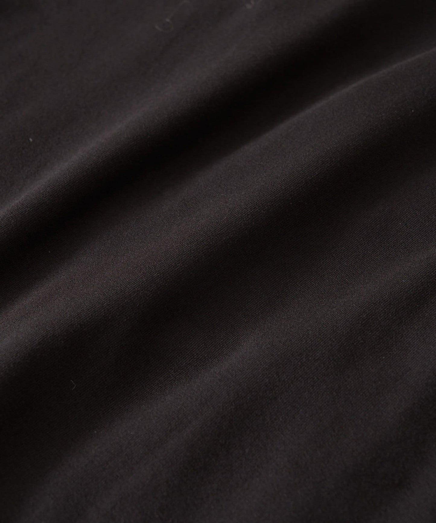 【也適合作為針織衫內搭】方領T恤