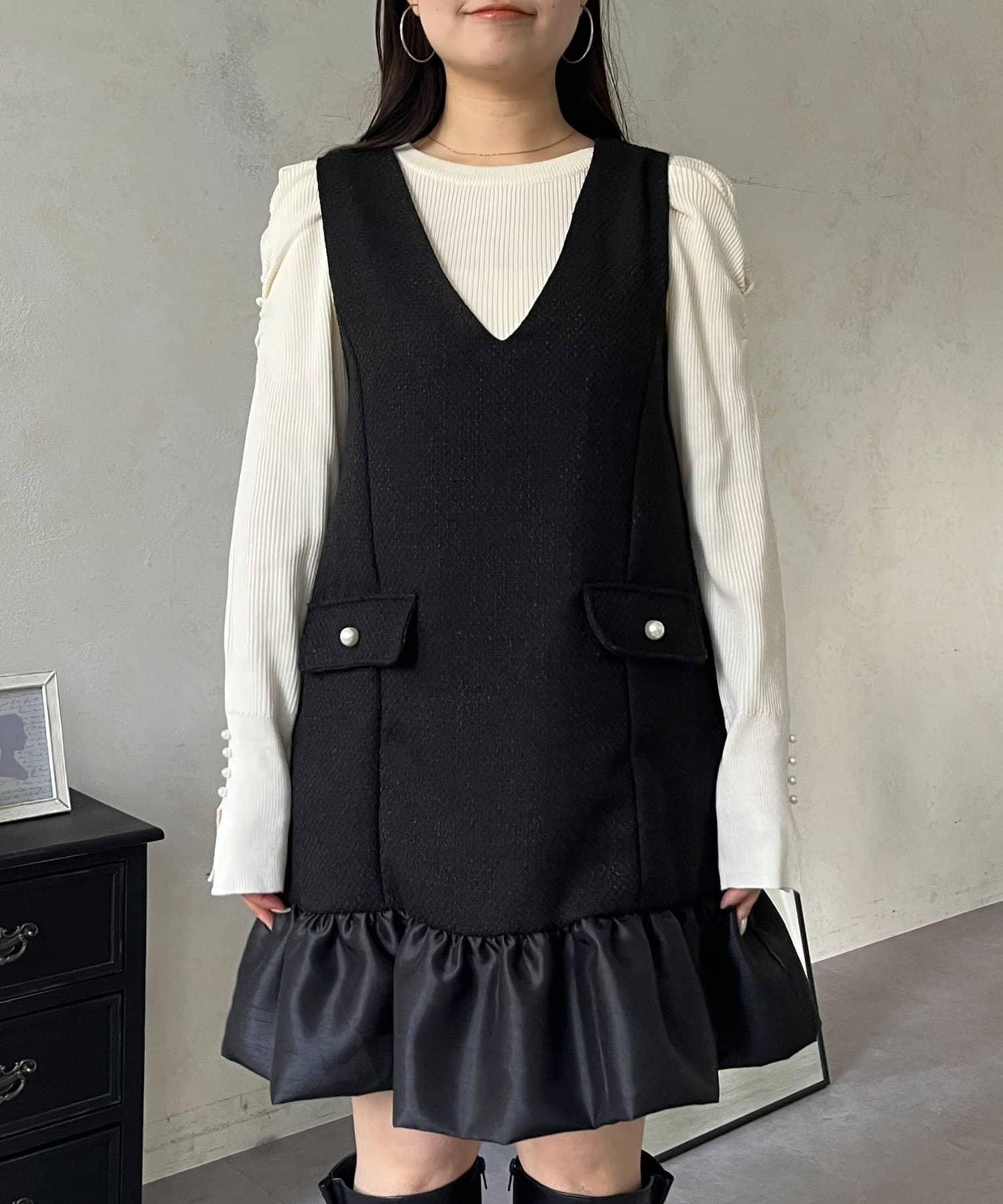 下襬氣球袖呢料連衣裙