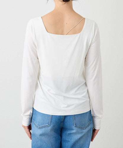 【也適合作為針織衫內搭】方領T恤