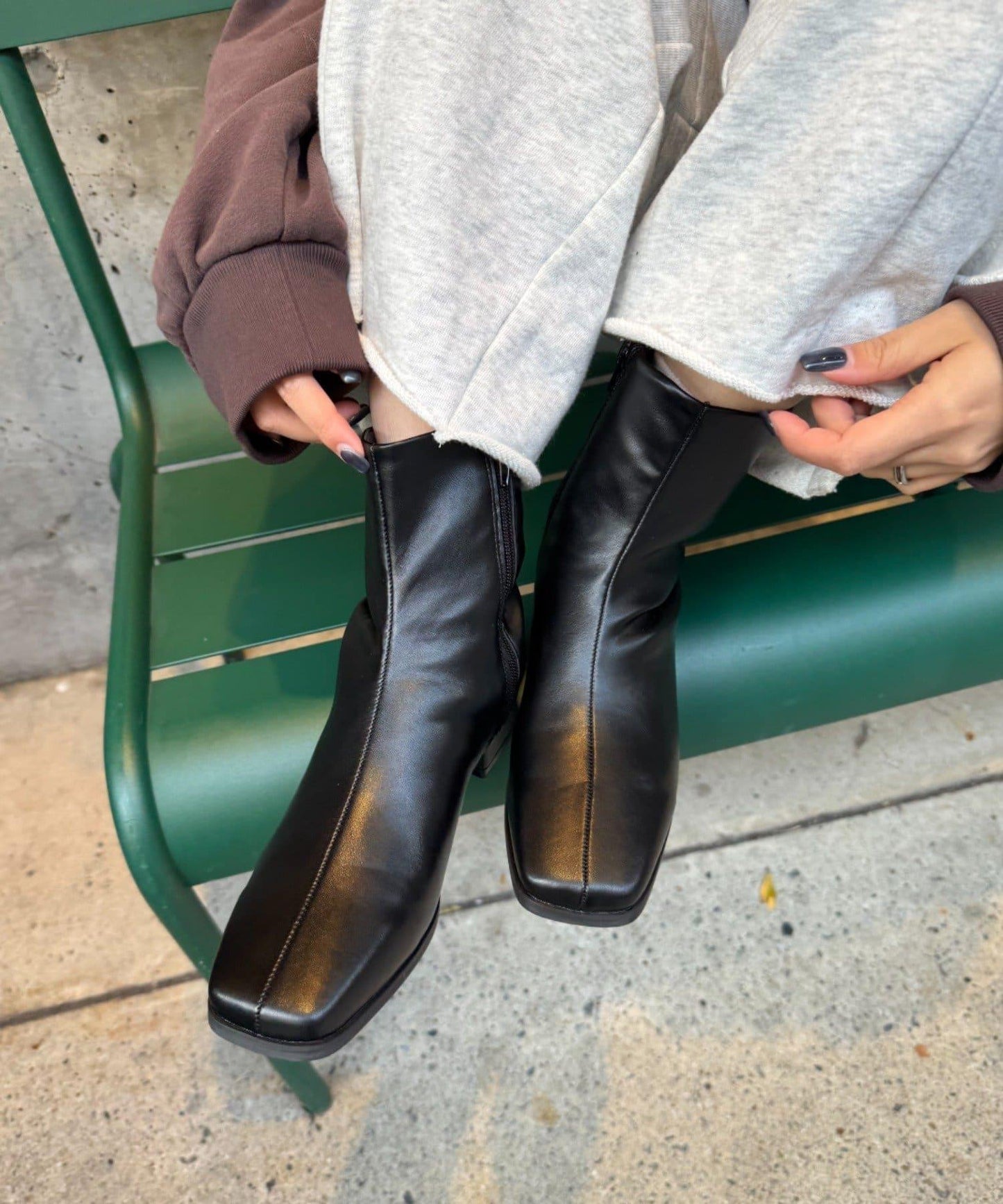 【穿著舒適！】彈力方頭靴