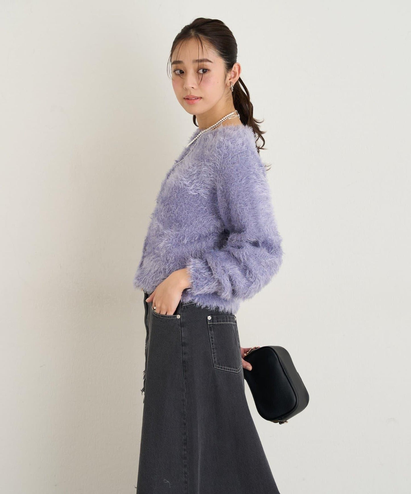 大人女性風格軟質長毛清透紐扣開衫