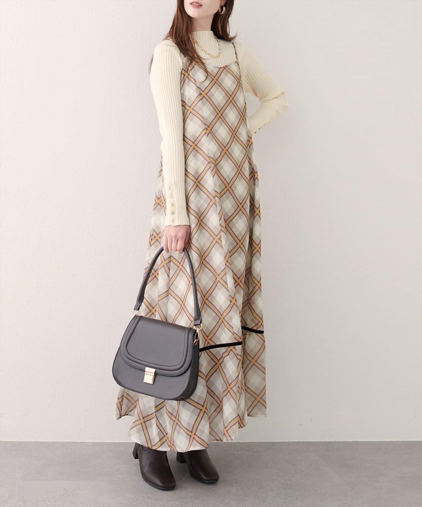 【natural couture】天鵝絨拼接吊帶連衣裙