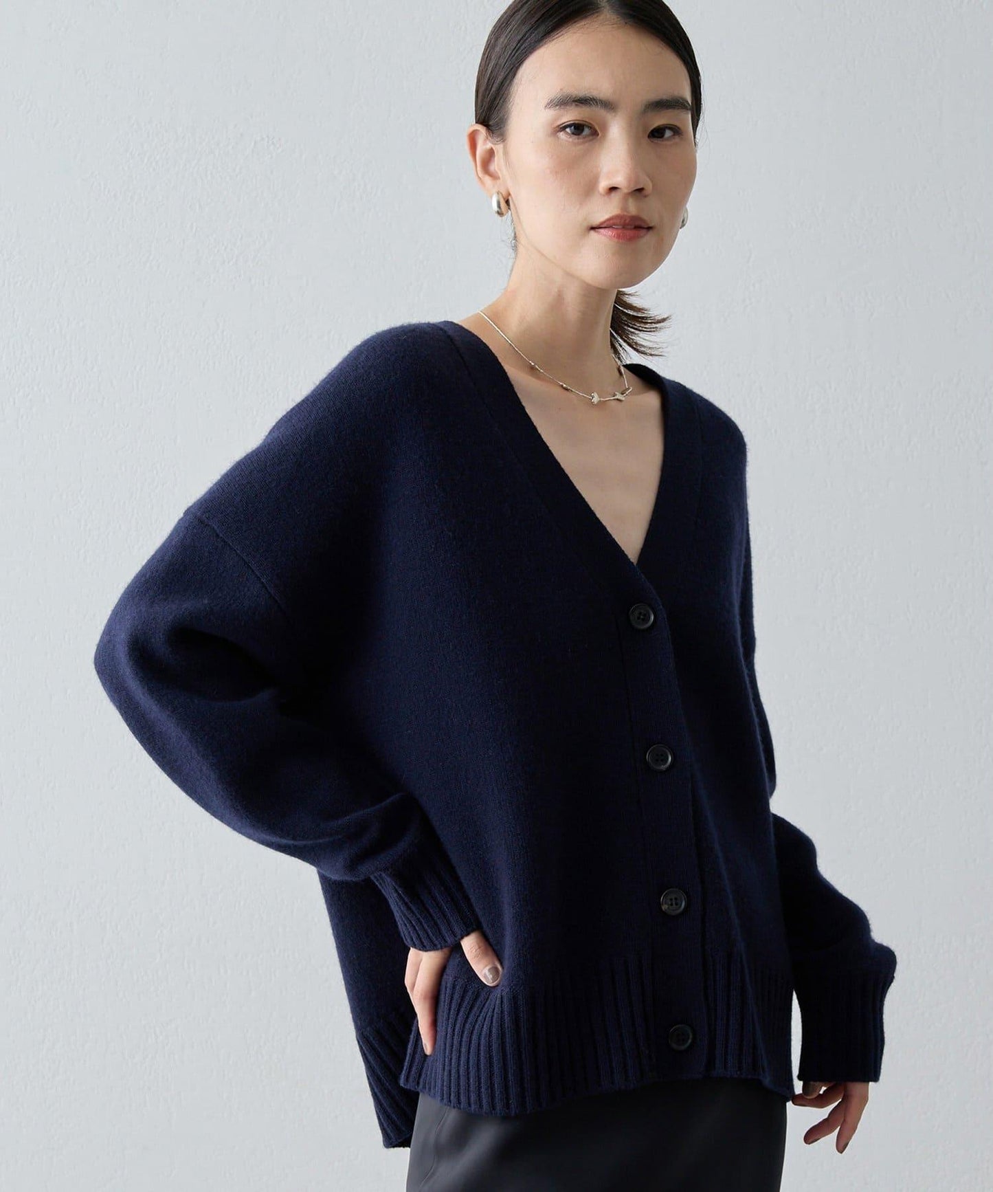 【Drawing Numbers】接結寬鬆V領開衫