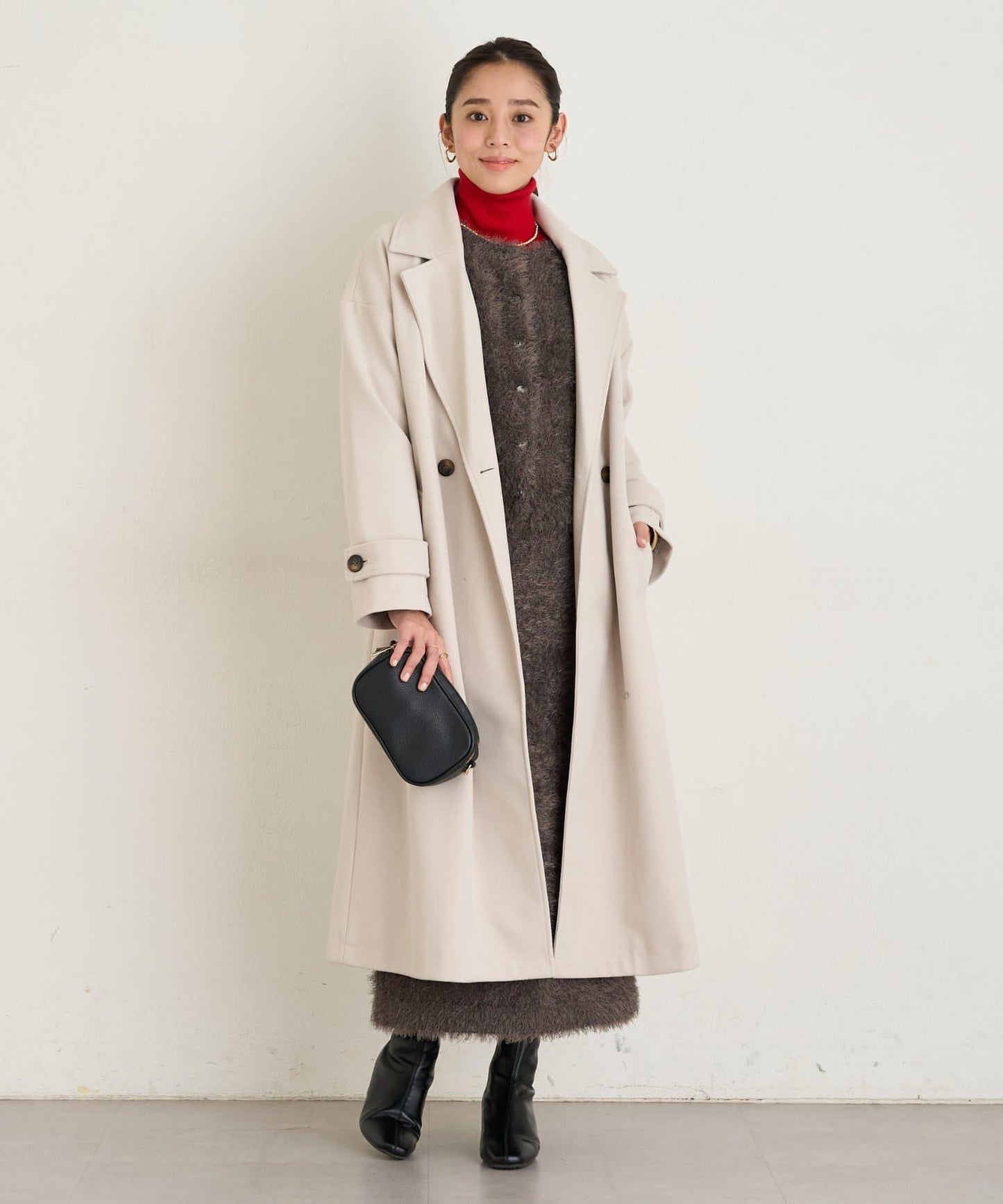 大人女性風格軟質長毛清透紐扣開衫