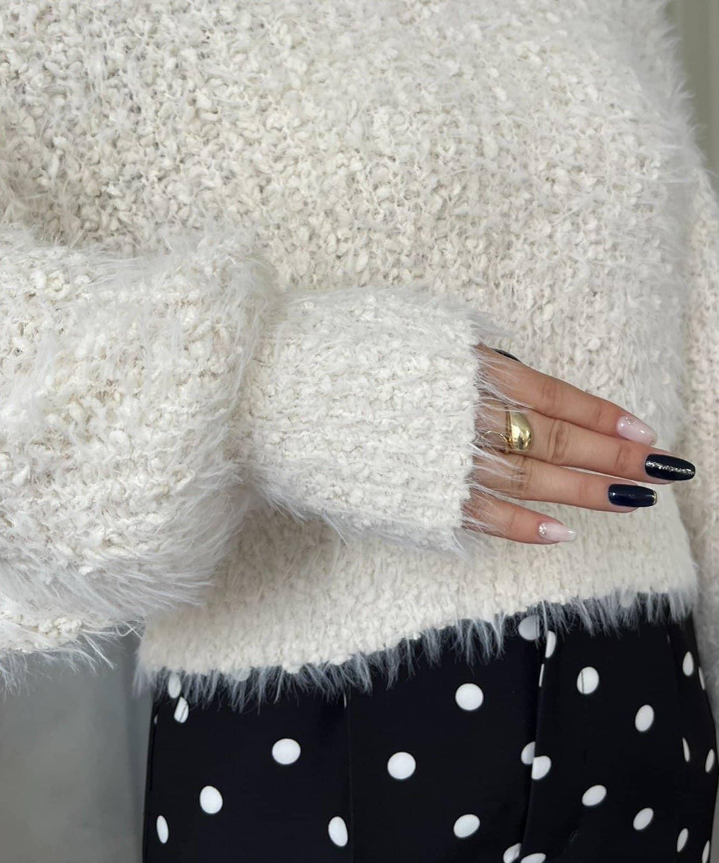 爆米花質感V領針織衫