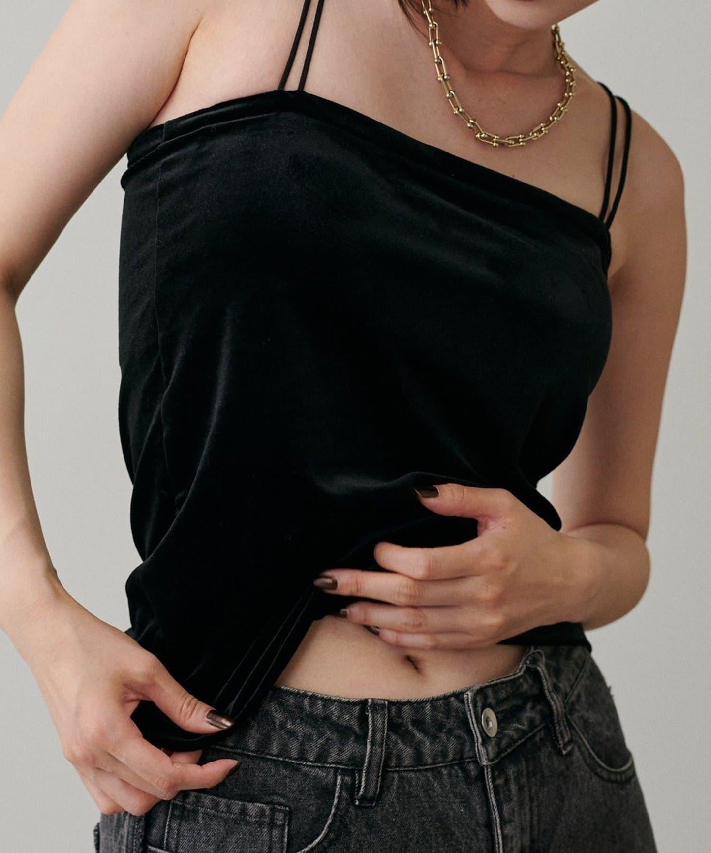 【LARUTA】帶胸墊天鵝絨吊帶背心