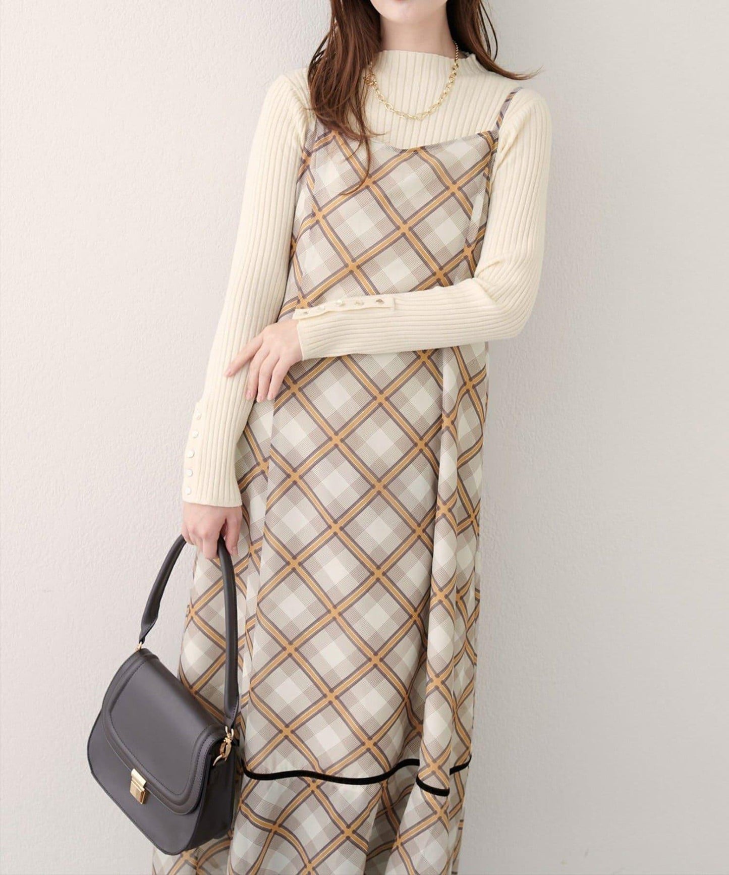 【natural couture】天鵝絨拼接吊帶連衣裙