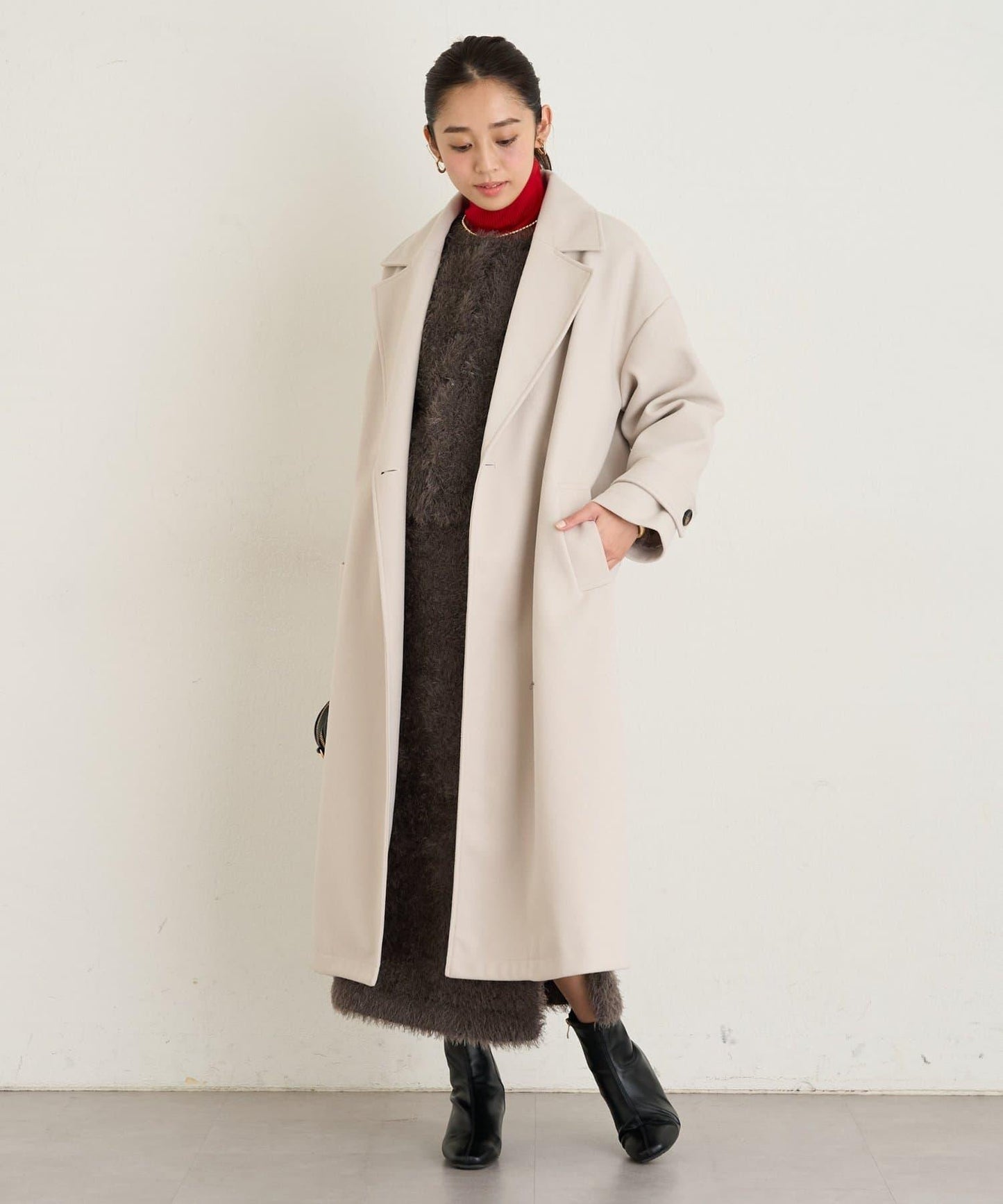 大人女性風格軟質長毛清透紐扣開衫