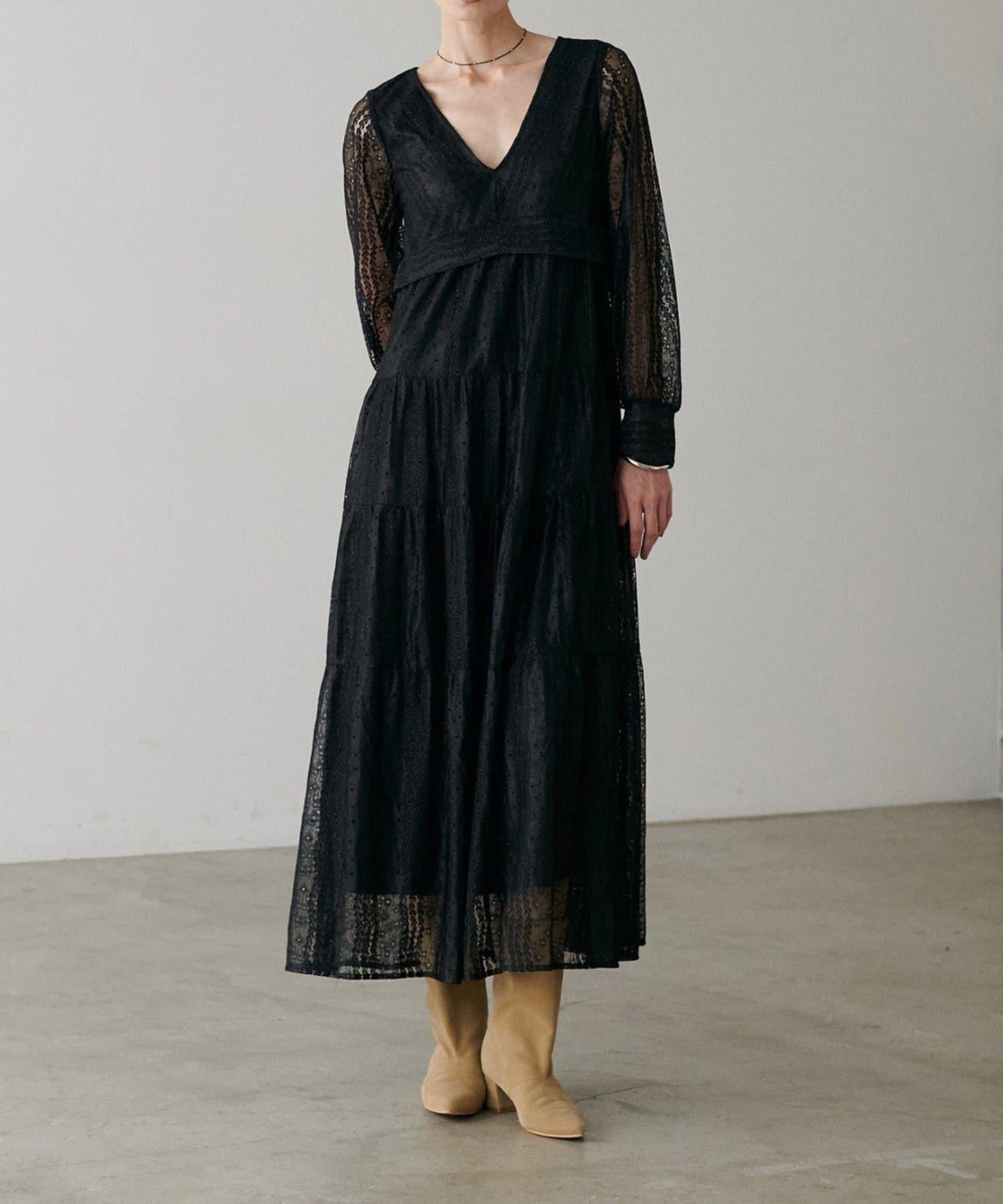 【LARUTA】蕾絲拼接長款連衣裙