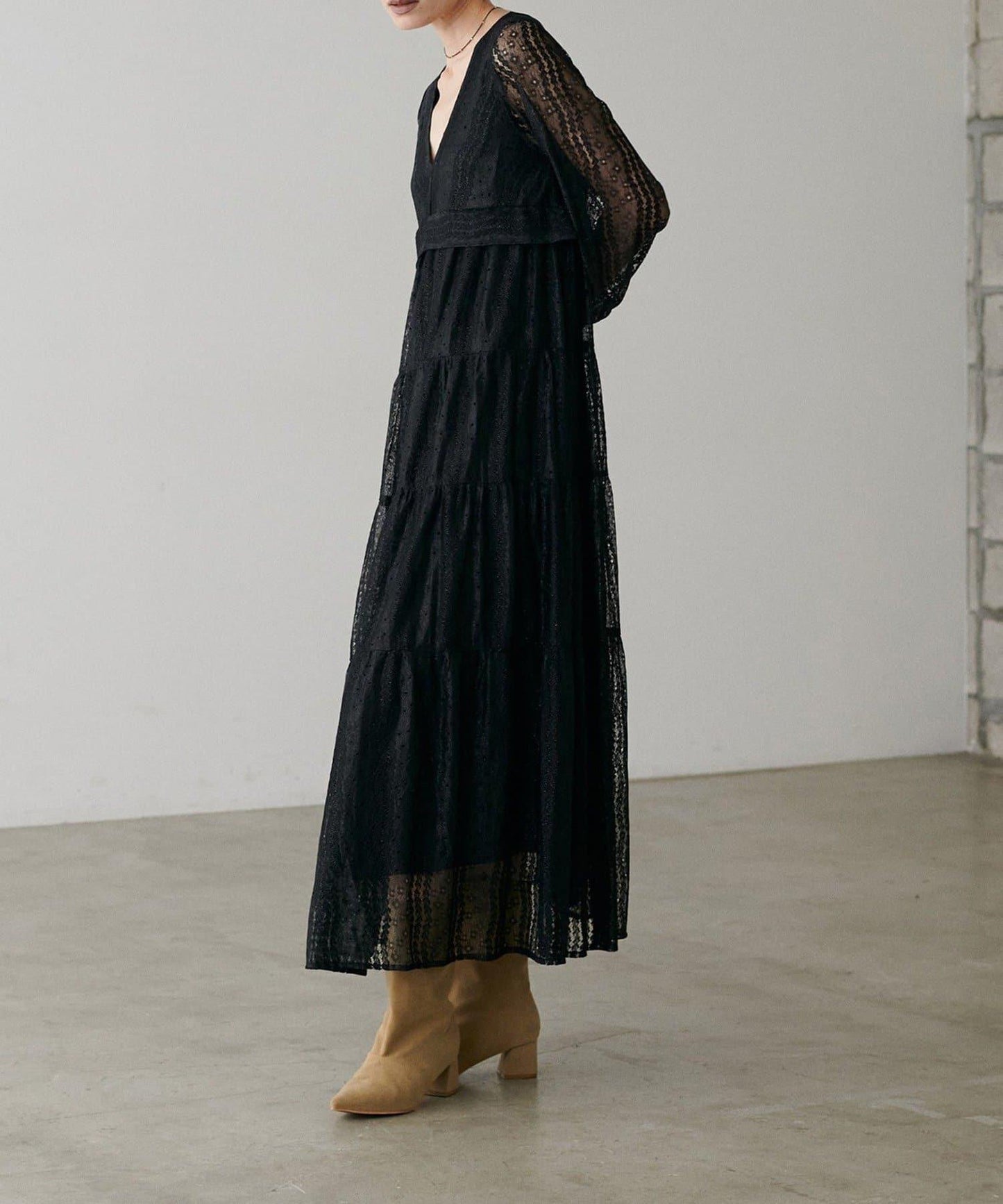 【LARUTA】蕾絲拼接長款連衣裙